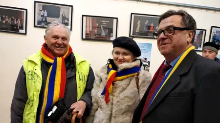 Când am intrat în oraș, am căzut ÎN GENUNCHI! La 77 de ANI, un basarabean a străbătut sute de kilometri pe jos, până la Alba Iulia, pentru a sărbători CENTENARUL UNIRII