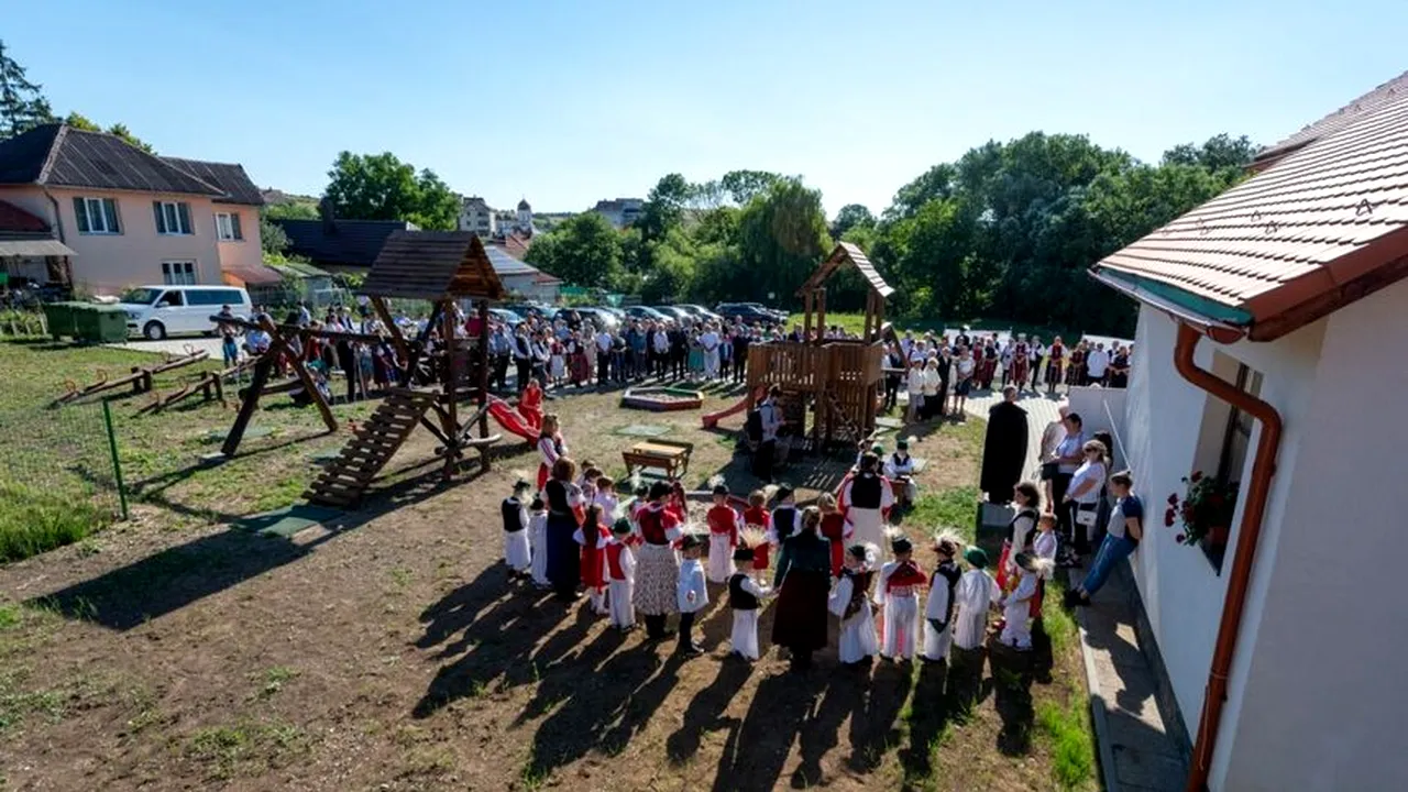 Dispută într-o grădiniţă construită cu banii statului ungar: „Pot veni şi copii români, dar educaţia va fi în maghiară”