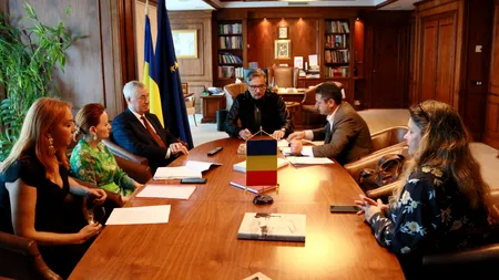 Moment istoric pentru Ministerul Culturii. Lucian Romașcanu: ”Am semnat contractul de achiziție pentru două monede de valoare excepțională pentru patrimoniul istoric național”