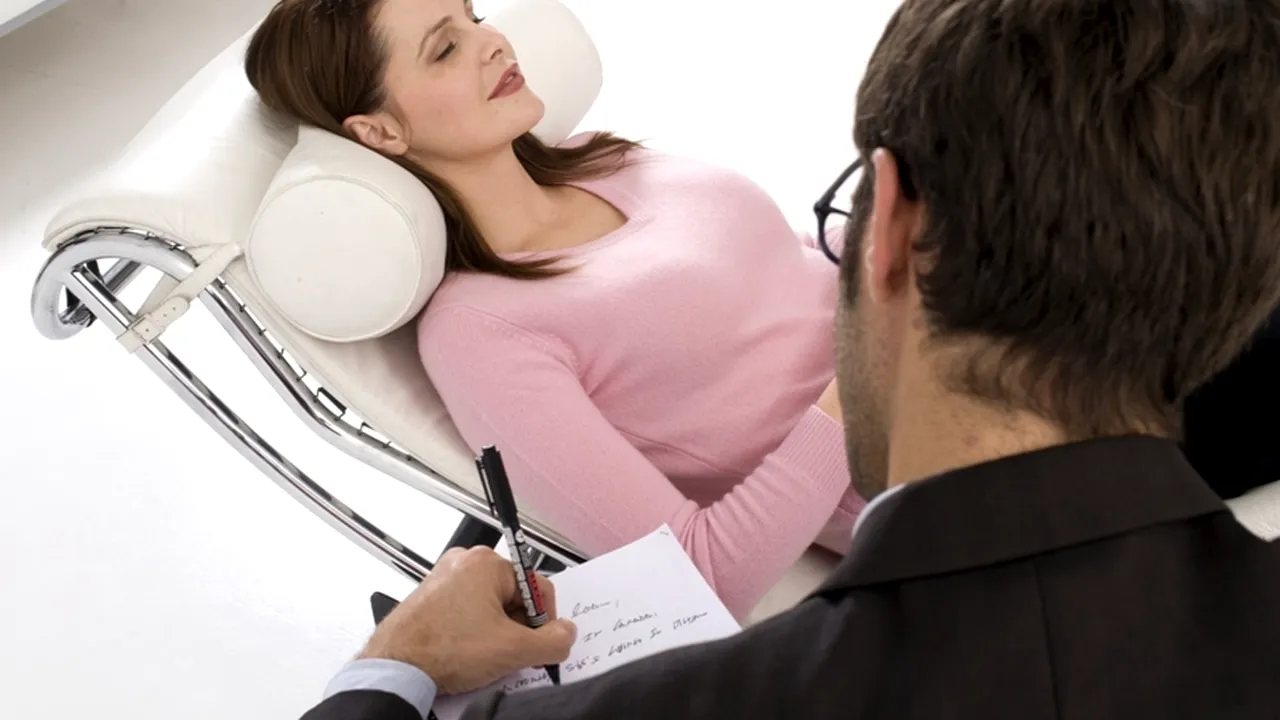 STUDIU. Stresul și hărțuirea la locul de muncă, principalele probleme cu care ajung românii la psiholog