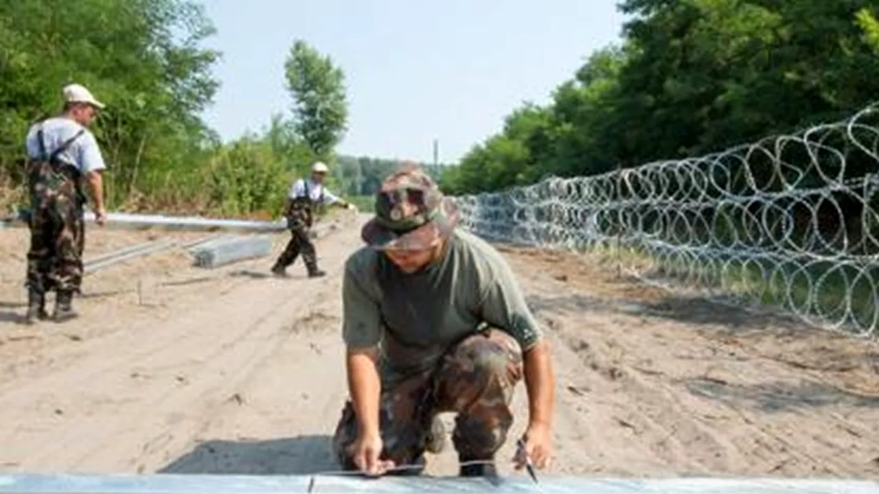Ungaria instalează un gard de sârmă ghimpată la frontiera cu Slovenia 