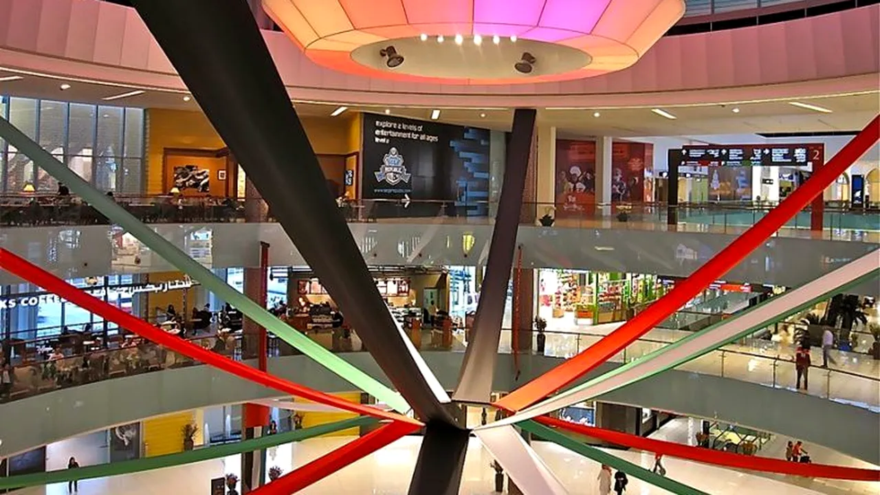 Acesta este cel mai mare mall din lume. GALERIE FOTO