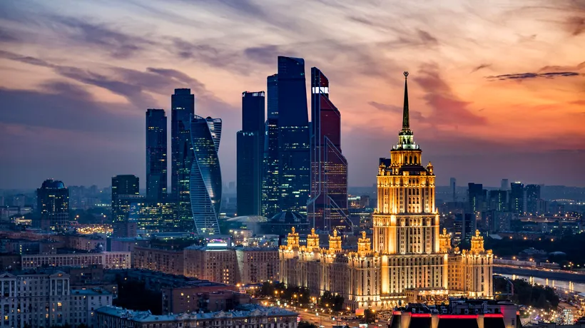 The Guardian: Peste 15.000 de milionari ar urma să plece din Rusia în 2022