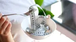 Ce trebuie să faci înainte de 7 seara, dacă vrei să slăbești. Acest truc simplu TOPEȘTE grăsimea în somn