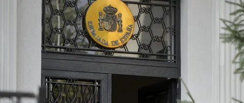 Probleme pentru Meleșcanu, la intrarea în Ambasada Spaniei la București. Ministrul de externe a mers să semneze în cartea de condoleanțe