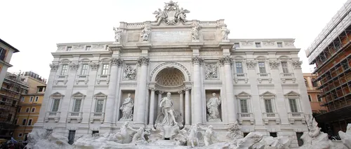 La INFRASTRUCTURĂ sau pentru NEVOIAȘI? Biserica și Primăria Romei SE CEARTĂ pe monezile aruncate de turiști în Fontana di Trevi