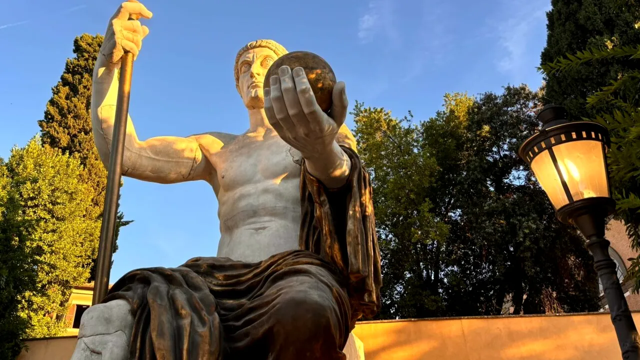COLOSUL lui Constantin cel Mare de la Roma: Cum a fost realizată și cât timp va mai fi expusă statuia primului împărat roman creștin