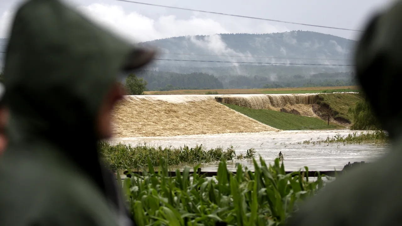 VREMEA. Cod galben de inundații pe două râuri din județele Giurgiu și Teleorman 