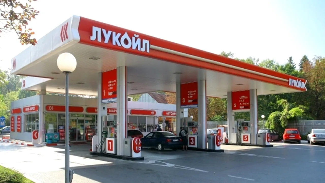 Bulgaria a retras licența de operare a Lukoil