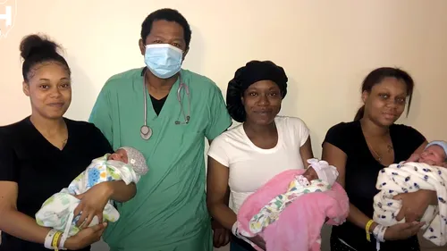 Șansă de 1 la 50 de milioane: Trei surori din Ohio au născut în aceeași zi, cu același medic
