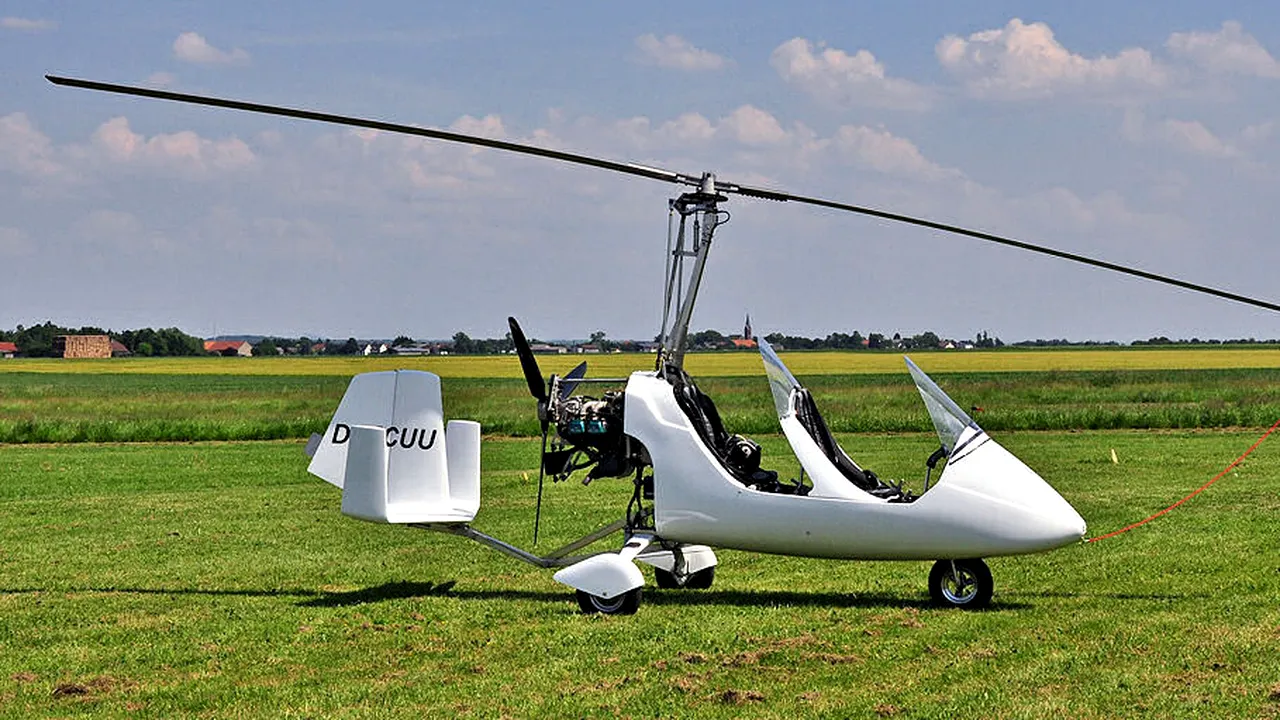 Un girocopter s-a prăbușit imediat după decolare, iar pilotul a murit. 