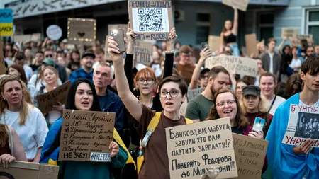 A treia săptămână de proteste în Ucraina. Mii de ucraineni s-au adunat la Kiev să-i ceară lui Zelenski să-l readucă pe Fedorov la ministerul Apărării