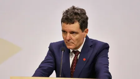 Președintele Nicușor Dan spune că premierul Bolojan nu ar trebui să DEMISIONEZE după decizia CCR: „Nu e o chestiune atât de importantă”