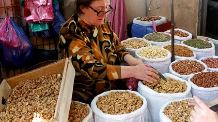 ALIMENTUL care devine un lux în România înaintea sărbătorilor de iarnă. Prețurile au explodat în piețe. Cu cât se vinde un kg