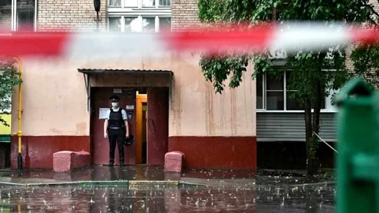 RUSIA. Un tânăr și-a ucis iubita și pe mama acesteia, dar și pe copilul tinerei de doar 4 ani, apoi s-a sinucis