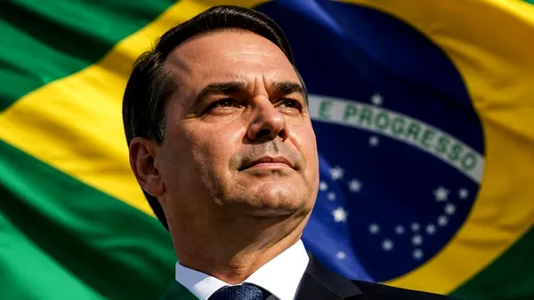 NYT: Donald Trump l-ar fi ajutat pe Flavio Bolsonaro să fugă în SUA, după ce justiția i-a interzis să plece. Traseul secret prin care senatorul brazilian a ajuns la Miami