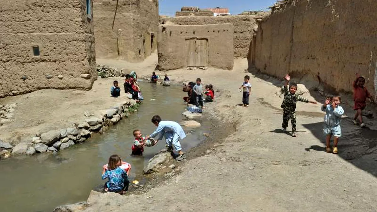 RAPORT: Americanii au irosit SUTE de milioane de dolari pe lucrări de mântuială în infrastructura Afganistanului