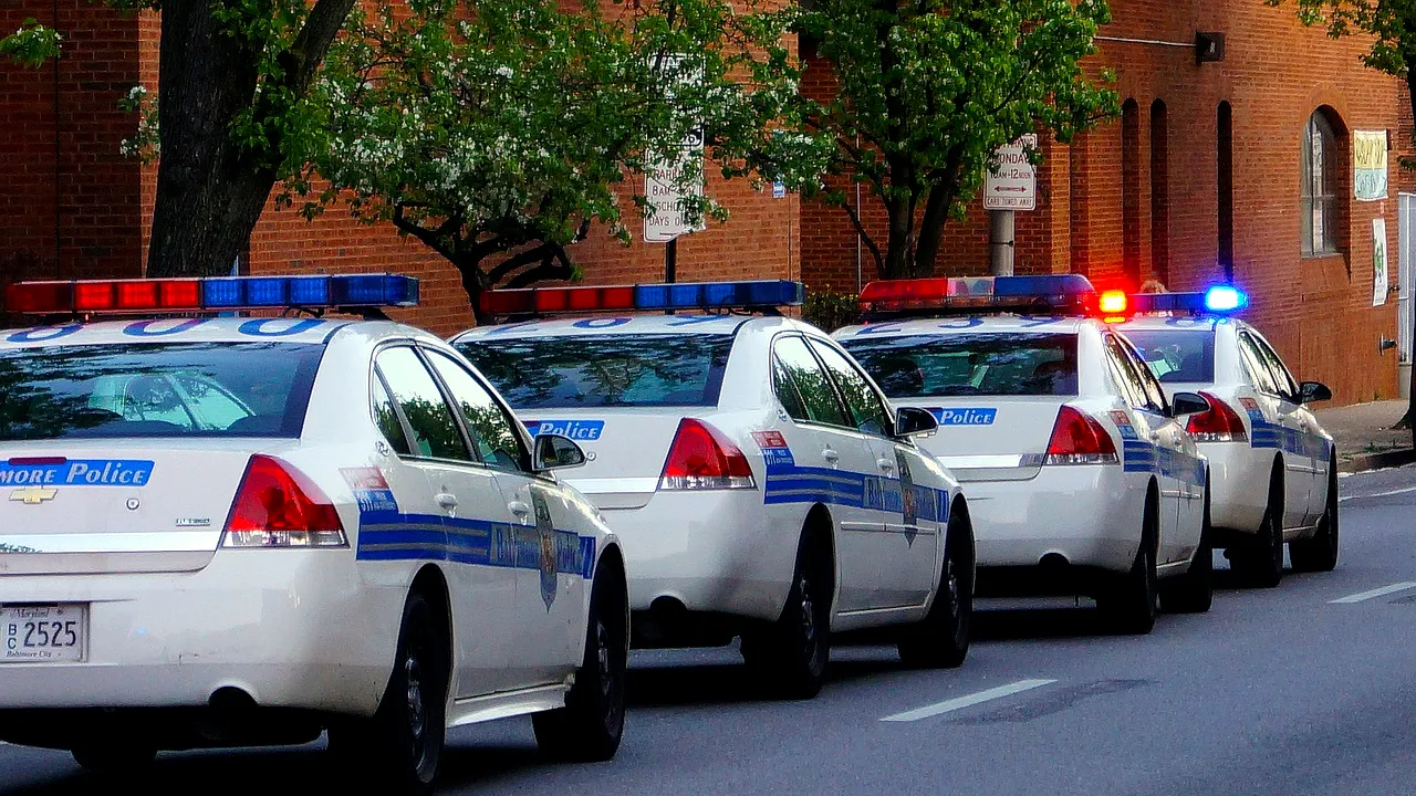 BELGIA. Polițist împușcat mortal în Charleroi, alți doi colegi au fost răniți!