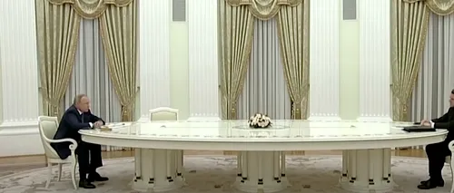 Cine a construit masa albă la care Putin a discutat cu liderii occidentali. Astăzi ar costa „probabil 100.000 de euro”