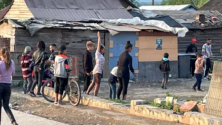Situația romilor în Europa, tot mai îngrijorătoare. Trăiesc în locuinţe pline de igrasie, întunecate, fără instalaţii sanitare