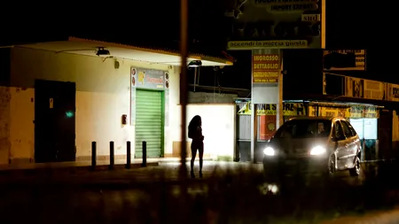 „Îmi este frică”. Lucrătoarele sexuale se confruntă cu sărăcie și boală în pandemia coronavirusului