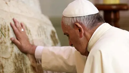 Gest fără precedent al Papei Francisc: „Vă cer iertare în numele Bisericii Catolice