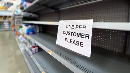 Omicron golește rafturile supermarketurilor din Statele Unite. Cum este afectat lanțul de aprovizionare