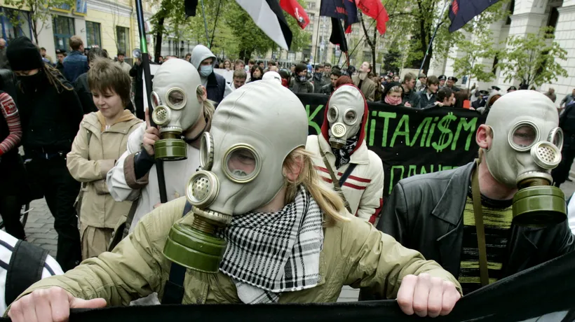 Noi violențe la Kiev, între manifestanți și poliție
