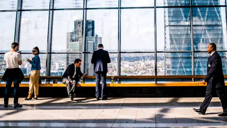 Studiu: Cât de mult ar trebui să muncească oamenii de peste 40 de ani