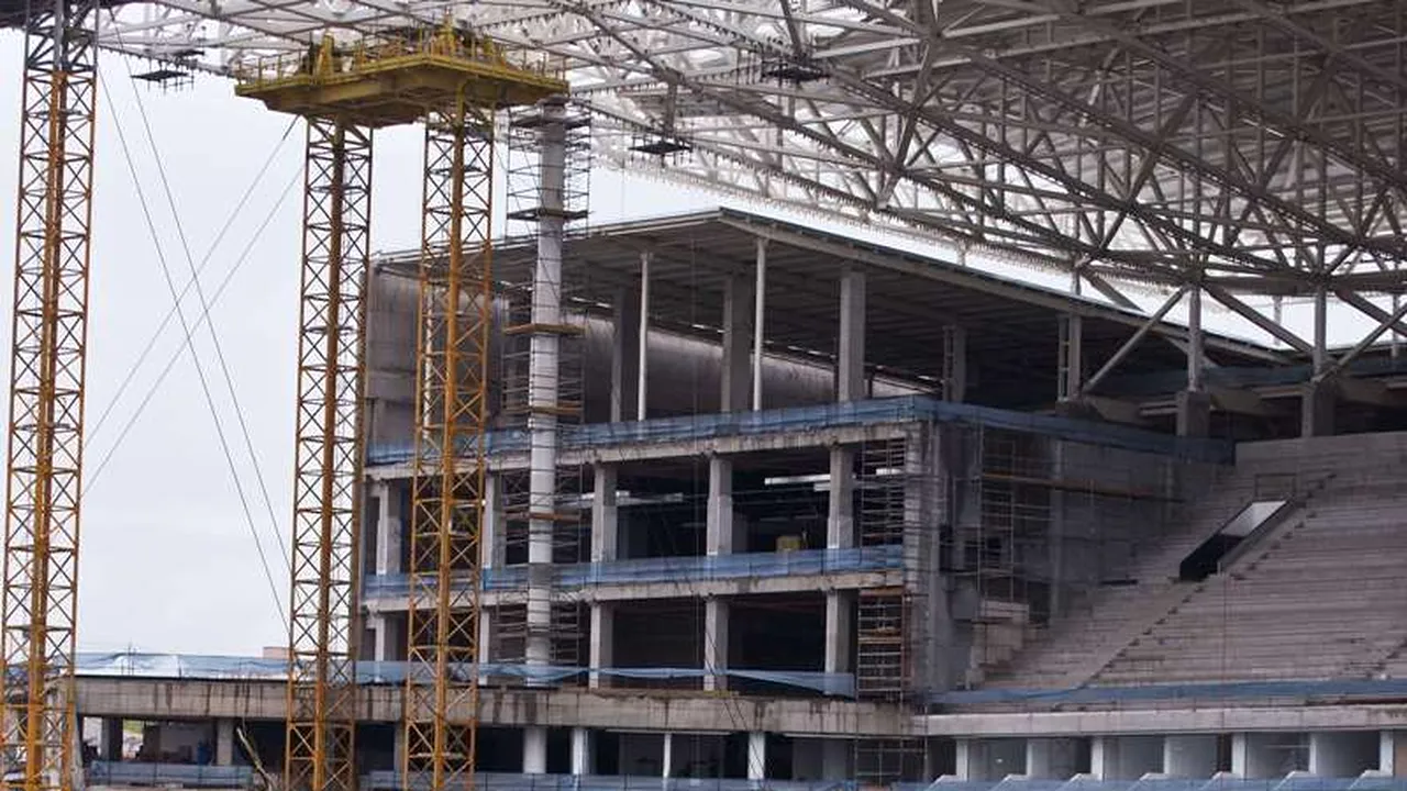 Un muncitor a murit după ce a căzut de la o înălțime de opt metri, la stadionul din Sao Paulo