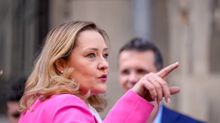 Elena Lasconi, la BEC: Doar politicieni corupți se țin cu dinții de PUTERE