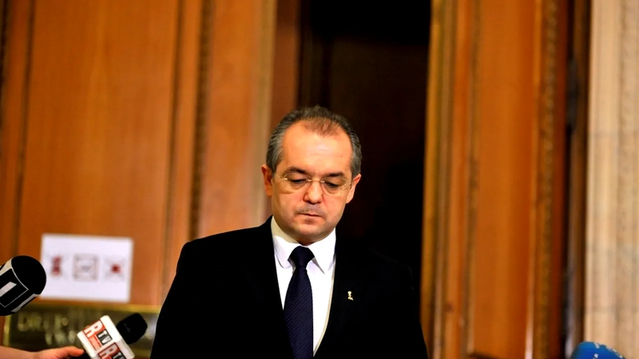 MOȚIUNEA DE CENZURĂ. Emil Boc: Voi decide în zilele următoare dacă demisionez de la șefia PDL