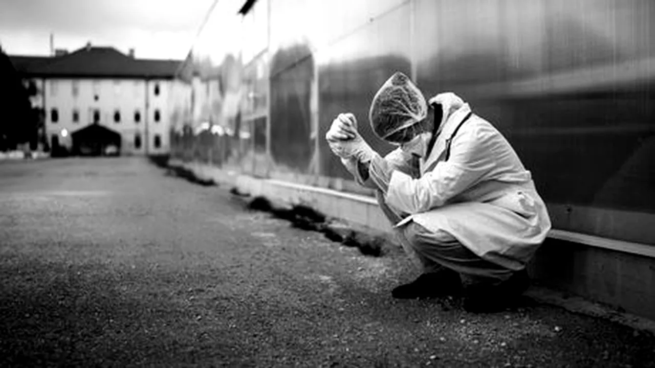 Un român s-a infectat cu COVID-19 după vaccinare și a murit. “Avea multiple comorbidități!”