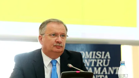 Ponta îi cere oficial președintelui Academiei să verifice acuzațiile de plagiat la adresa lui Mang