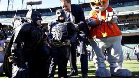 GALERIE FOTO: Locuitorii din San Francisco au transformat în realitate visul unei copil care s-a luptat cu o boală cruntă 