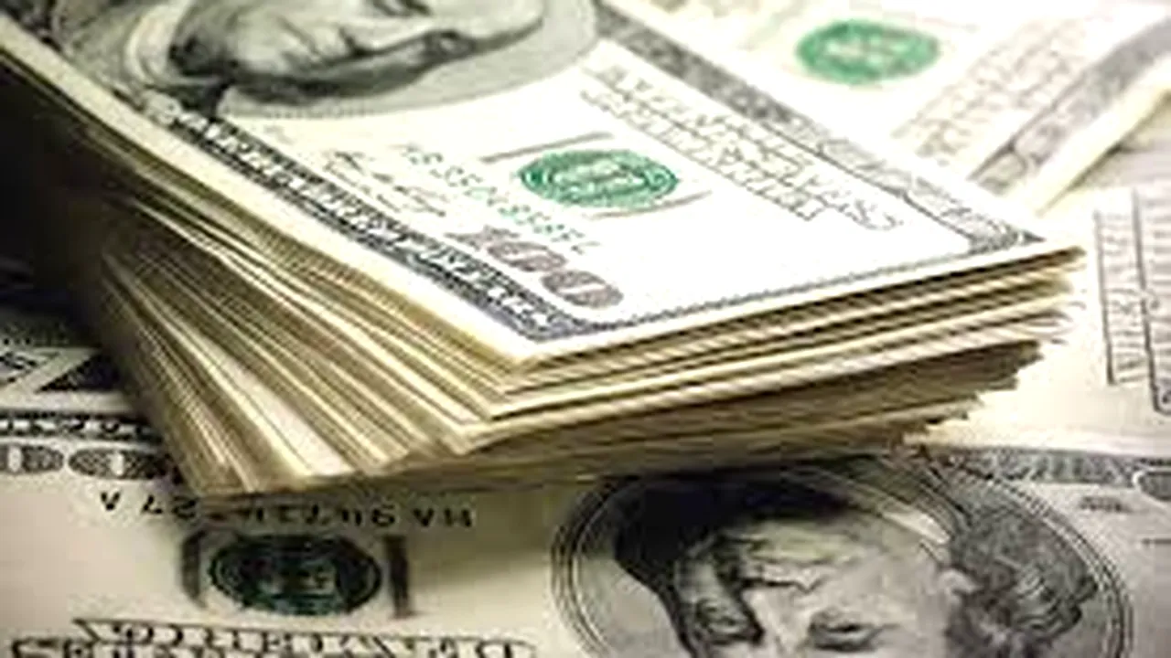 CURS VALUTAR BNR. Leul s-a depreciat în faţa monedei unice europene şi în faţa dolarului american, după o creștere anunțată în ședința precedentă. Dolarul american, creștere uriașă