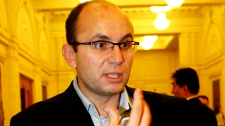 Cozmin Gușă, după ce mașina personală i-a fost sabotată: „Îi bănuiesc pe Vizer sau/și pe cei deranjați de vreo candidatură a mea!”