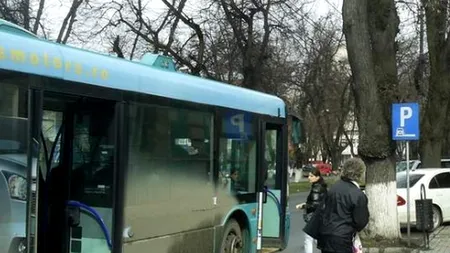 Șoferul unui autobuz din Bistrița A PUS O FRÂNĂ BRUSCĂ, provocând „dezechilibrarea