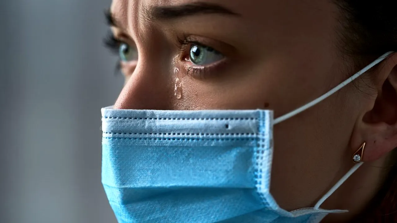 Supraviețuitorii COVID-19 trec printr-o nouă dramă! Efectele temutei boli sunt resimțite și la 3 luni de la diagnosticare