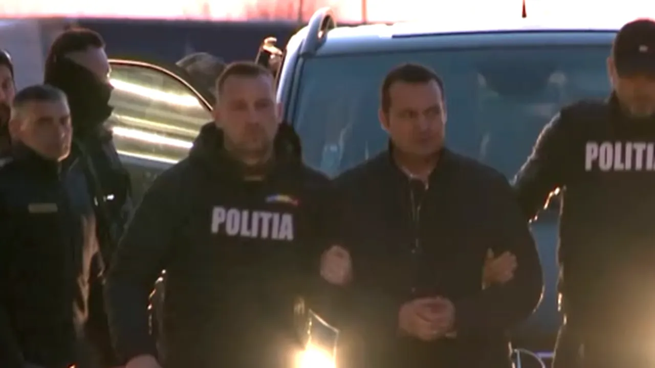 „Primarul fugar” Cătălin Cherecheș a AJUNS în România / De la penitenciarul din Munchen a fost transportat la Arad de o escortă a Poliției Române