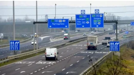 Un turist român a MURIT după ce a fost călcat de o mașină pe o autostradă din Ungaria. Timp de 20 de minute, zeci de autoturisme au trecut peste el