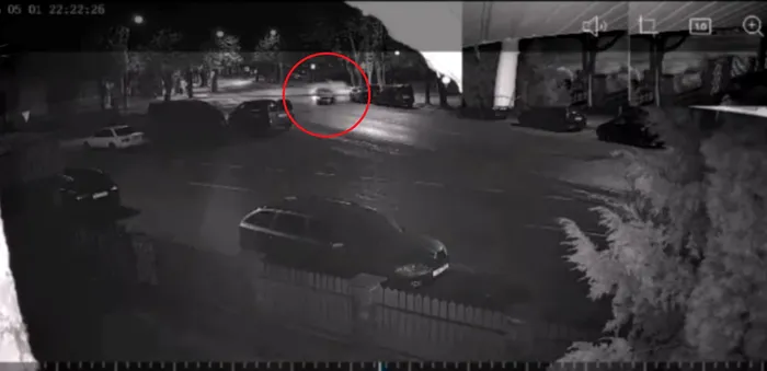 Accident rutier cu victime în Pașcani, după ciocnirea a două autoturisme. Momentul impactului, surprins de camerele de supraveghere