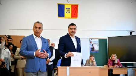 “Naționalistul George Simion, fan Trump, câștigă primul tur al alegerilor prezidențiale”. Cum îl descrie France24 pe candidatul AUR