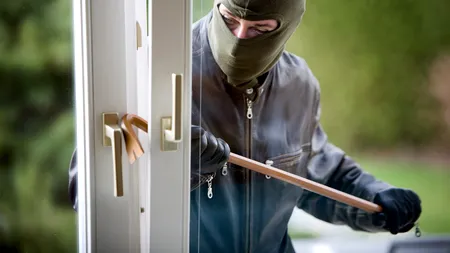 Culmea jafului în Vaslui: în loc de bani, hoții au furat caietul cu datorii
