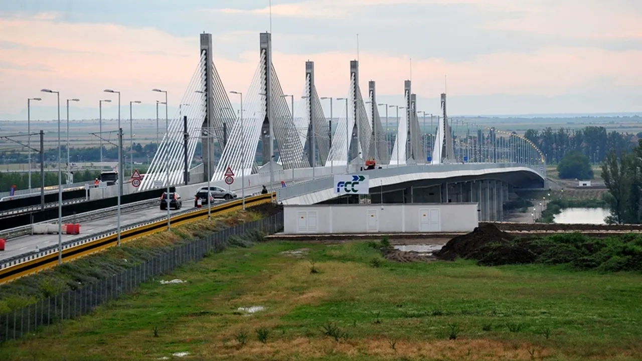 La 40 de zile de la inaugurare, podul Calafat-Vidin nu a fost traversat încă de nici un tren. Explicațiile CFR