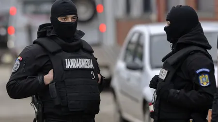 Un adolescent a fost găsit de jandarmi cu un CUȚIT asupra lui, în centrul Severinului