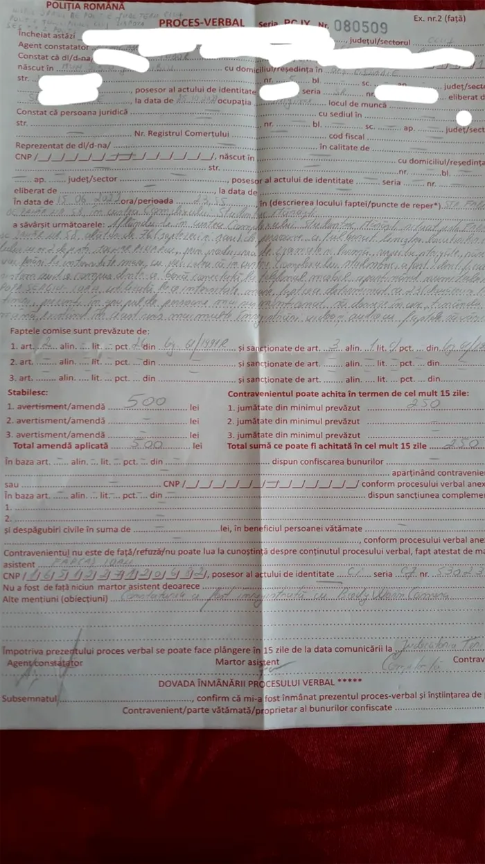 Ce au pățit 76 de studenți din Cluj, după ce au dansat hora în curtea căminului, pe 15 iunie 2022, la ora 23:55. Amenda le-a venit acum, după 7 luni / Sursa foto: Știri de Cluj