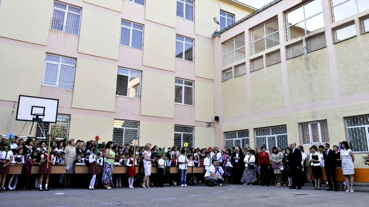 STRUCTURA ANULUI ȘCOLAR 2012 - 2013. Când iau elevii prima vacanță