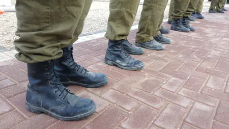 Una dintre cele mai puternice țări din Europa ia în considerare reintroducerea serviciului militar OBLIGATORIU