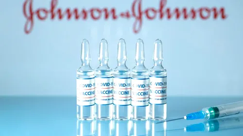 Primele doze ale vaccinului Johnson & Johnson ajung joi în România. De ce administrarea acestora ar putea fi amânată
